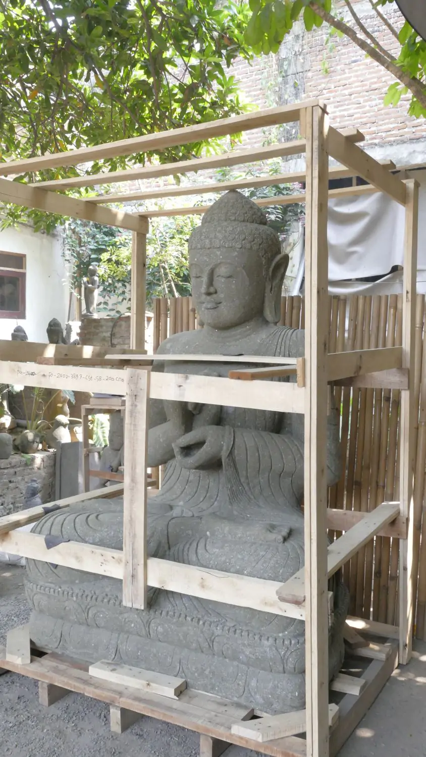  Product image 2 of the product “Seated Buddha, 200cm high, natural green ”